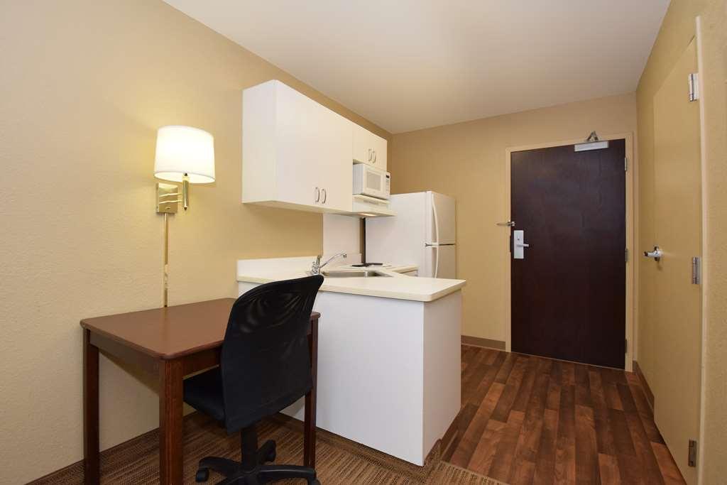 Extended Stay America Select Suites - Phoenix - Deer Valley Стая снимка